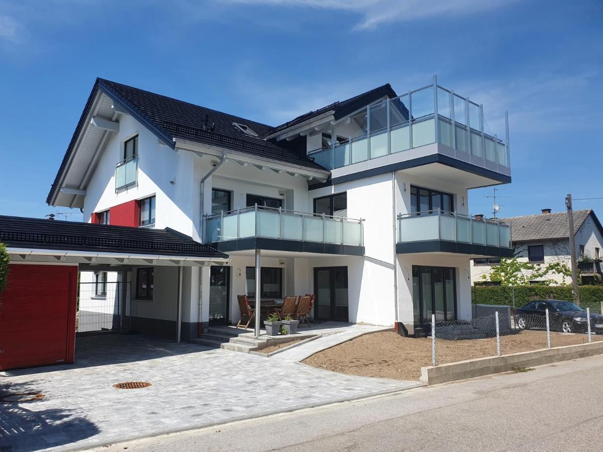 Top-Moderne Und Geraeumige Ferienwohnung Assling Exterior photo